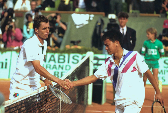 Crampi muscolari e attività fisica: tra banane, falsi miti e…il Roland Garros.